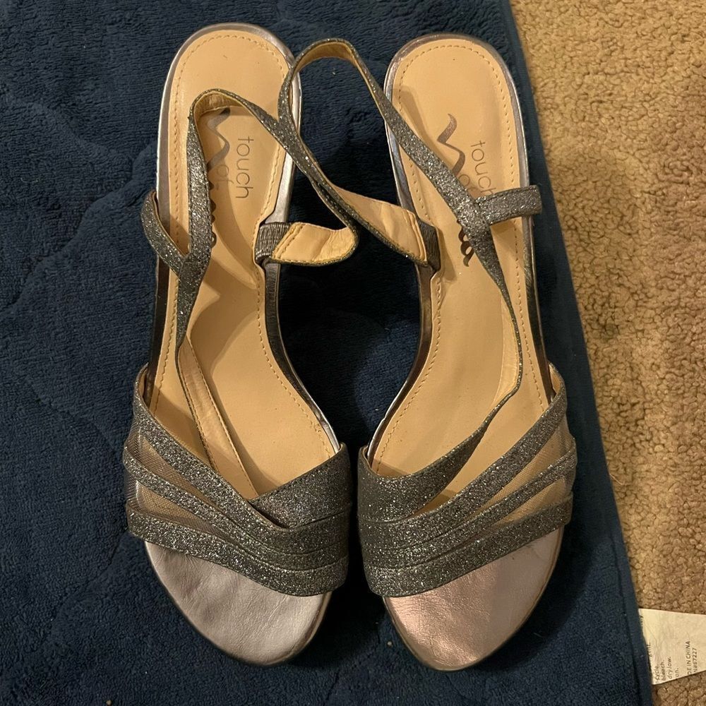 Touch of Nina silver heels 7.5‎